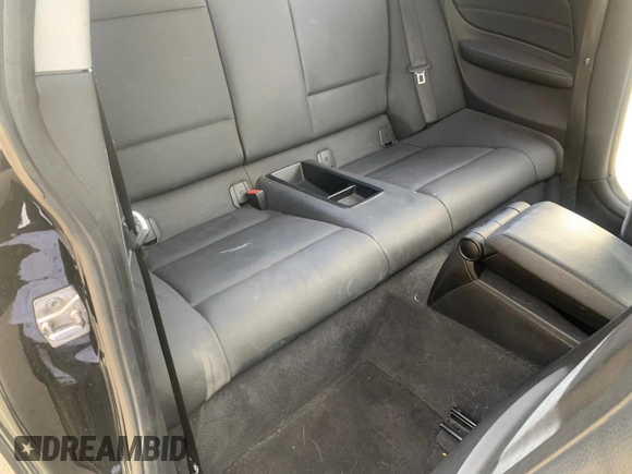 2010 BMW 1 Series 128i with VIN WBAUP9C58AVF49460, listed as a Copart auction lot 85806914 with 252,819 mi miles and Clean Title. Bid and sale history available at DreamBid. Image 6.