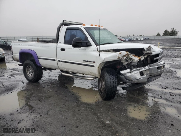 1998 Dodge Ram 1500 with VIN 1B7HF16Z2WS579700, listed as a Copart auction lot 81646884 with 328,476 mi miles and Salvage Title. Bid and sale history available at carsss.com. Image 4.
