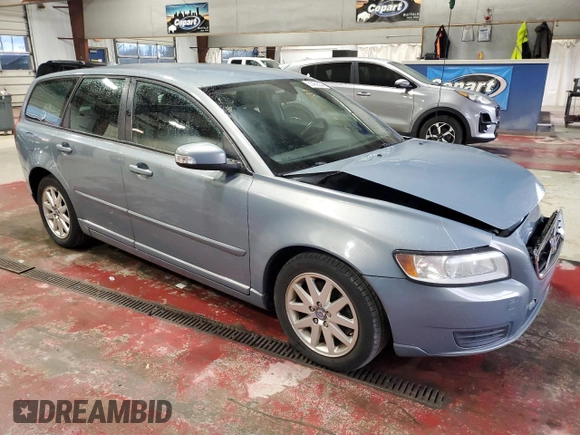 2008 Volvo V50 2.4L with VIN YV1MW390082427905, listed as a Copart auction lot 81462534 with 105,219 mi miles and Salvage Title. Bid and sale history available at carsss.com. Image 4.