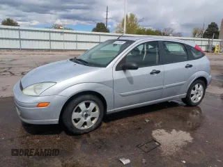 2002 Ford Focus ZX5 z VIN 3FAFP37332R136803, wystawiony jako Copart lot #55139305 z przebiegiem 172 216 mil mil oraz Szkoda całkowita • Salvage title. Historia ofert i sprzedaży dostępna na DreamBid. Obrazek 1.