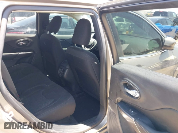 2019 Jeep Cherokee Latitude with VIN 1C4PJLCB7KD365667, listed as a IAAI auction lot 42504207 with 68,106 mi miles and . Bid and sale history available at DreamBid. Image 8.