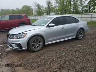 2018 Volkswagen Passat S z VIN 1VWAA7A31JC030768, wystawiony jako Copart lot #57269045 z przebiegiem 88 287 mil mil oraz Szkoda całkowita • Salvage title. Historia ofert i sprzedaży dostępna na DreamBid. Obrazek 1.