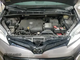 2018 Toyota Sienna L with VIN 5TDZZ3DC6JS913637, listed as a Copart auction lot 72432534 with 60,723 mi miles and Salvage Title. Bid and sale history available at DreamBid. Image 12.