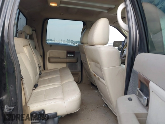 2004 Ford F-150 XLT with VIN 1FTPW14554KC93459, listed as a IAAI auction lot 41673091 with 239,519 mi miles. Bid and sale history available at carsss.com. Image 8.