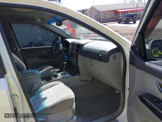 2008 Kia Sorento EX with VIN KNDJC736685800952, listed as a IAAI auction lot 41940679 with 134,403 mi miles. Bid and sale history available at carsss.com. Image 5.