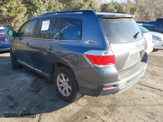 2013 Toyota Highlander with VIN 5TDZK3EH9DS140987, listed as a IAAI auction lot 41012130 with 141,832 mi miles. Bid and sale history available at carsss.com. Image 3.