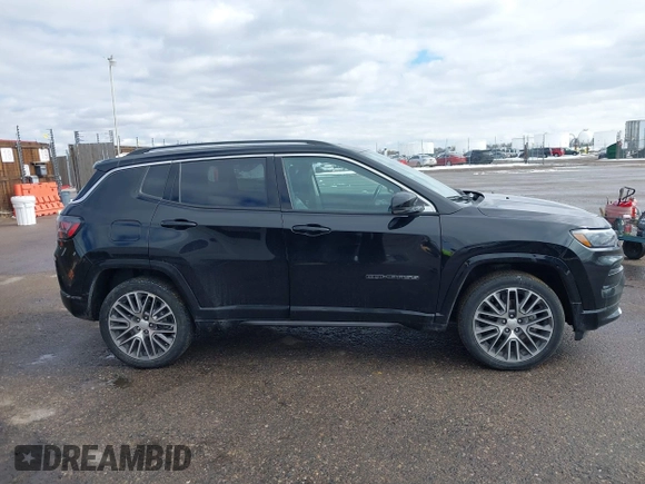 2022 Jeep Compass (RED) Edition with VIN 3C4NJDCB6NT168629, listed as a IAAI auction lot 41636454 with 76,056 mi miles. Bid and sale history available at carsss.com. Image 13.
