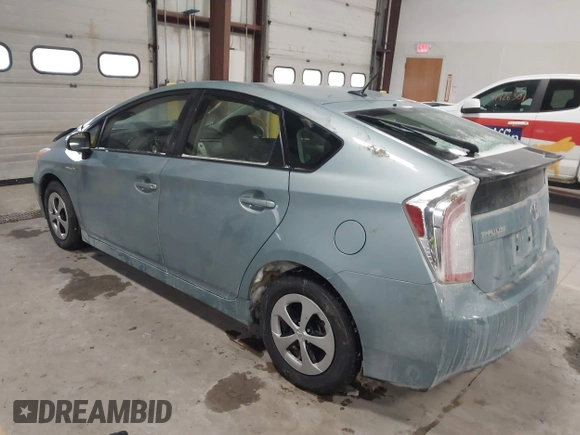 2015 Toyota Prius Four with VIN JTDKN3DU5F1877725, listed as a IAAI auction lot 41557495 with 32,729 mi miles and . Bid and sale history available at DreamBid. Image 3.