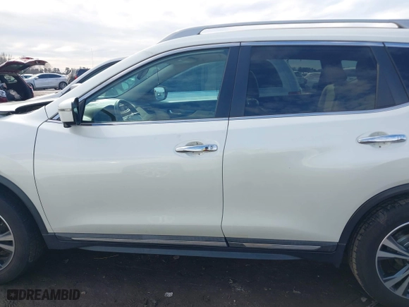 2017 Nissan Rogue SL with VIN 5N1AT2MV7HC731043, listed as a IAAI auction lot 41301474 with 95,458 mi miles. Bid and sale history available at carsss.com. Image 15.