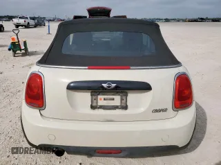 2017 MINI Convertible Cooper z VIN WMWWG5C32H3C20341, wystawiony jako Copart lot #57039685 z przebiegiem 100 575 mil mil oraz Szkoda całkowita • Salvage title. Historia ofert i sprzedaży dostępna na DreamBid. Obrazek 6.