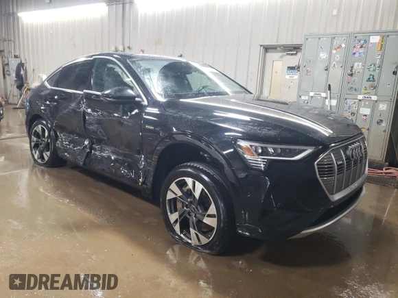 2022 Audi e-tron Sportback S line Premium Plus z VIN WA12AAGE4NB022165, wystawiony jako Copart lot #43021435 z przebiegiem 28 760 mil mil oraz Szkoda całkowita • Salvage title. Historia ofert i sprzedaży dostępna na DreamBid. Obrazek 4.
