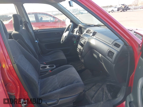 2001 Honda CR-V LX with VIN JHLRD18491C026558, listed as a IAAI auction lot 41435339 with 207,428 mi miles. Bid and sale history available at carsss.com. Image 5.
