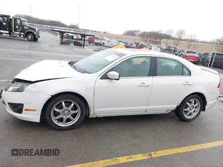 2010 Ford Fusion SE with VIN 3FAHP0HA3AR202527, listed as a IAAI auction lot 41698369 with 194,621 mi miles. Bid and sale history available at carsss.com. Image 15.