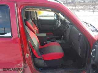 2011 Dodge Nitro Heat with VIN 1D4PU4GK3BW605831, listed as a IAAI auction lot 41346825 with 144,855 mi miles. Bid and sale history available at carsss.com. Image 5.