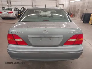 2001 Lexus LS 430 z VIN JTHBN30F510019661, wystawiony jako IAAI lot #42167204 z przebiegiem 190 437 mil mil oraz . Historia ofert i sprzedaży dostępna na DreamBid. Obrazek 17.