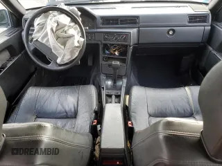 1992 Volvo 900 GLS z VIN YV1JS8832N3087380, wystawiony jako Copart lot #85488914 z przebiegiem 307 015 mil mil oraz Szkody całkowita. Historia ofert i sprzedaży dostępna na DreamBid. Obrazek 8.