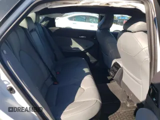 2020 Toyota Avalon Limited Hybrid z VIN 4T1D21FB7LU016408, wystawiony jako Copart lot #38932403 z przebiegiem 31 919 mil mil oraz . Historia ofert i sprzedaży dostępna na DreamBid. Obrazek 10.