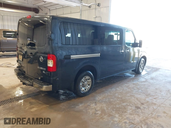 2017 Nissan NV SL z VIN 5BZAF0AA6HN852913, wystawiony jako IAAI lot #41686657 z przebiegiem 88 182 mil mil oraz . Historia ofert i sprzedaży dostępna na DreamBid. Obrazek 4.