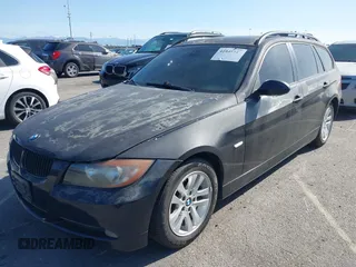 2007 BMW 3 Series 328xi с VIN WBAVT73577FZ35744, выставлен на аукционе IAAI как лот 41945740 с пробегом 158 884 миль миль и . История ставок и продаж доступна на DreamBid. Изображение 2.