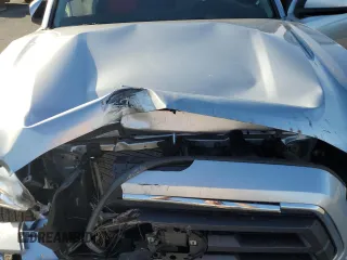 2022 Toyota Tacoma SR z VIN 3TYRZ5CN3NT017224, wystawiony jako Copart lot #44068435 z przebiegiem 11 836 mil mil oraz Szkoda całkowita • Salvage title. Historia ofert i sprzedaży dostępna na DreamBid. Obrazek 12.