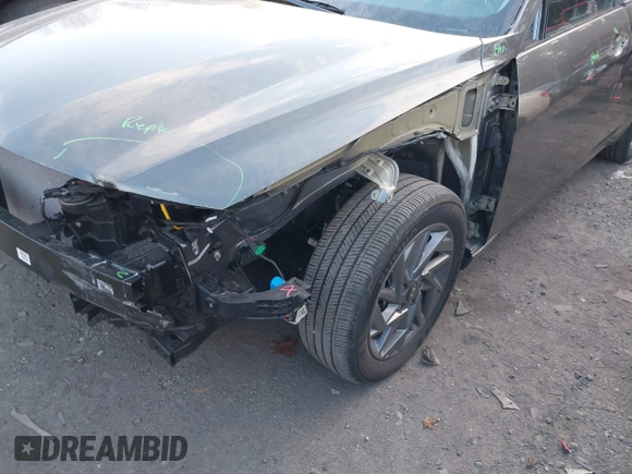 2024 Hyundai Elantra SEL with VIN KMHLM4DG3RU762482, listed as a IAAI auction lot 41289324 with 6,514 mi miles and . Bid and sale history available at DreamBid. Image 6.