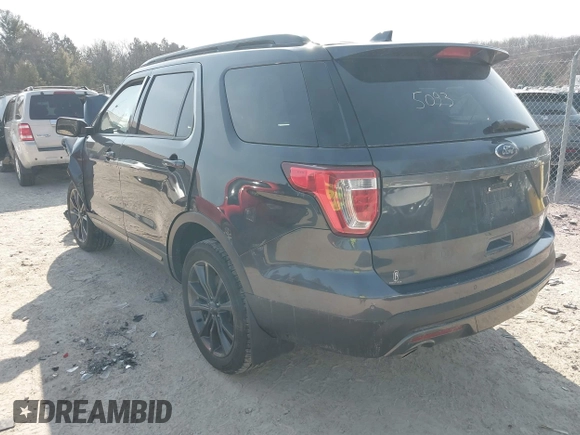 2017 Ford Explorer XLT with VIN 1FM5K8D86HGB51163, listed as a IAAI auction lot 41985093 with 90,584 mi miles and . Bid and sale history available at carsss.com. Image 3.
