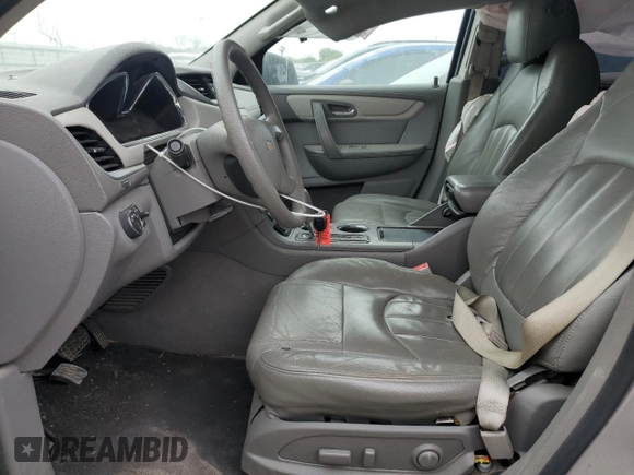 2016 Chevrolet Traverse LS z VIN 1GNKRFKD2GJ254435, wystawiony jako Copart lot #49959665 z przebiegiem 113 238 mil mil oraz Szkoda całkowita • Salvage title. Historia ofert i sprzedaży dostępna na DreamBid. Obrazek 7.