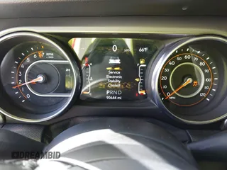 2021 Jeep Gladiator Willys z VIN 1C6HJTAG0ML536455, wystawiony jako IAAI lot #41702393 z przebiegiem 90 644 mil mil oraz . Historia ofert i sprzedaży dostępna na DreamBid. Obrazek 15.