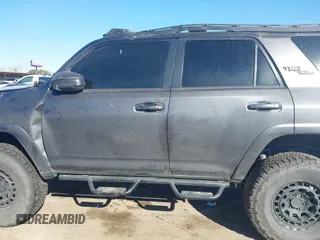 2019 Toyota 4Runner SR5 с VIN JTEBU5JR4K5672331, выставлен на аукционе IAAI как лот 41406698 с пробегом 81 623 миль миль и . История ставок и продаж доступна на DreamBid. Изображение 14.