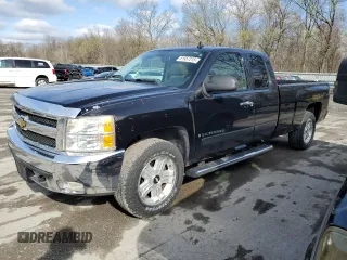 2007 Chevrolet Silverado 1500 1LT with VIN 1GCEK19J37E523723, listed as a Copart auction lot 51957215 with 200,321 mi miles and Salvage Title. Bid and sale history available at DreamBid. Image 1.