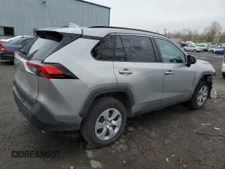2019 Toyota RAV4 LE with VIN 2T3F1RFV0KW007186, listed as a Copart auction lot 51501435 with 93,105 mi miles and Salvage Title. Bid and sale history available at DreamBid. Image 3.