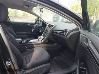 2013 Ford Fusion SE with VIN 3FA6P0HR0DR338437, listed as a IAAI auction lot 42017232 with 108,265 mi miles. Bid and sale history available at carsss.com. Image 5.
