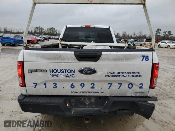 2016 Ford F-150 XL with VIN 1FTEX1CF3GKE26318, listed as a Copart auction lot 43147885 with 261,869 mi miles and Salvage Title. Bid and sale history available at carsss.com. Image 6.