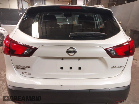 2017 Nissan Rogue Sport SL with VIN JN1BJ1CR4HW103472, listed as a IAAI auction lot 41856392 with 38,584 mi miles. Bid and sale history available at carsss.com. Image 16.