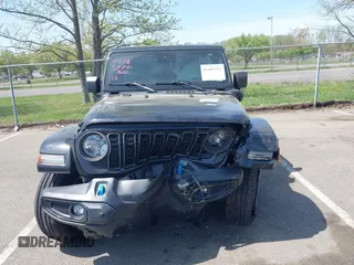 2024 Jeep Wrangler Willys с VIN 1C4RJXN68RW145341, выставлен на аукционе IAAI как лот 42107372 с пробегом 15 101 миль миль и . История ставок и продаж доступна на DreamBid. Изображение 12.