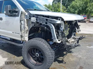 2019 Ford F-250 XL with VIN 1FT7W2BT9KEE35217, listed as a IAAI auction lot 42309355 with 196,739 mi miles and . Bid and sale history available at DreamBid. Image 18.