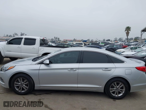 2016 Hyundai Sonata SE with VIN 5NPE24AF4GH376207, listed as a IAAI auction lot 42140797 with 133,138 mi miles and . Bid and sale history available at DreamBid. Image 14.