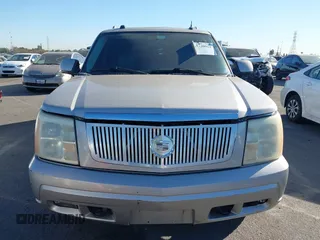 2005 Cadillac Escalade ESV z VIN 3GYFK66N75G215284, wystawiony jako IAAI lot #41320914 z przebiegiem Nie podano mil oraz . Historia ofert i sprzedaży dostępna na DreamBid. Obrazek 12.