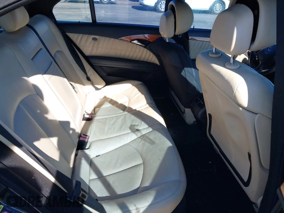 2008 Mercedes-Benz E-Class Luxury 3.5L with VIN WDBUF56X68B184781, listed as a IAAI auction lot 41812271 with 180,567 mi miles. Bid and sale history available at carsss.com. Image 8.