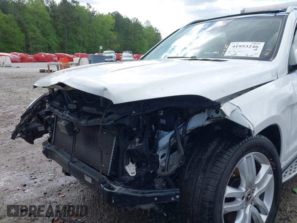 2017 Mercedes-Benz GLS 450 z VIN 4JGDF6EE2HA989945, wystawiony jako IAAI lot #41953246 z przebiegiem Nie podano mil oraz . Historia ofert i sprzedaży dostępna na DreamBid. Obrazek 13.