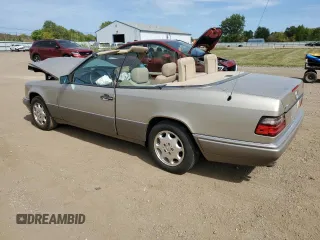1995 Mercedes-Benz E Class with VIN WDBEA66EXSC176515, listed as a Copart auction lot 71495944 with 141,036 mi miles and Salvage Title. Bid and sale history available at carsss.com. Image 2.
