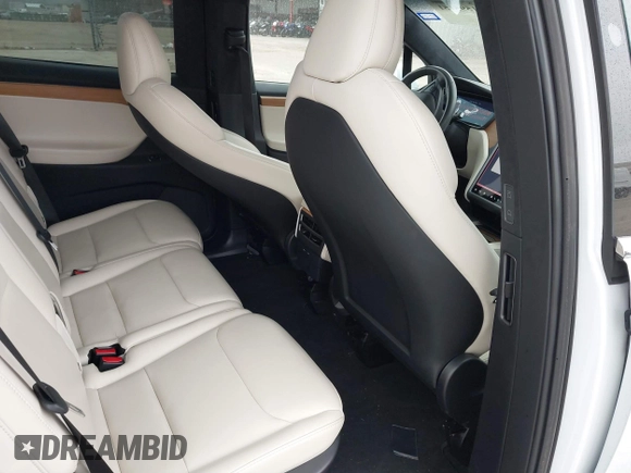 2020 Tesla Model X Long Range with VIN 5YJXCDE2XLF284847, listed as a IAAI auction lot 41595151 with 29,466 mi miles. Bid and sale history available at carsss.com. Image 8.