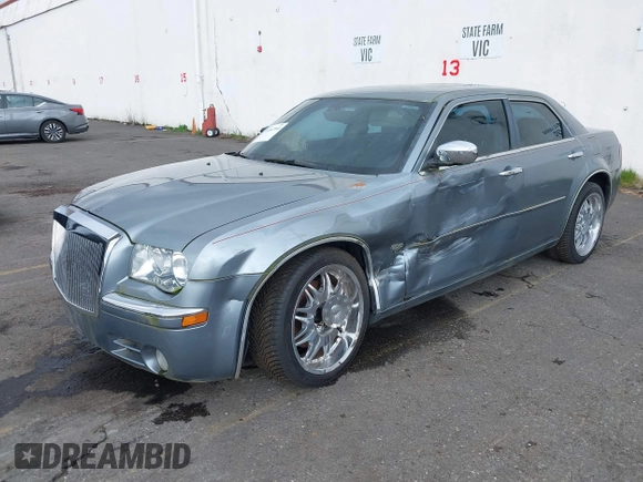 2007 Chrysler 300 C with VIN 2C3KA63H97H833171, listed as a IAAI auction lot 41867040 with 75,084 mi miles. Bid and sale history available at carsss.com. Image 17.