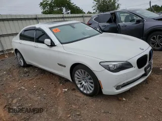 2012 BMW 7 Series 750Li xDrive z VIN WBAKC8C54CC434833, wystawiony jako Copart lot #69899284 z przebiegiem 110 959 mil mil oraz Szkoda całkowita • Salvage title. Historia ofert i sprzedaży dostępna na DreamBid. Obrazek 4.