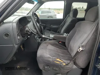 2002 Chevrolet Silverado 1500 LS with VIN 2GCEC19T821367753, listed as a Copart auction lot 53309575 with 321,807 mi miles and Salvage Title. Bid and sale history available at carsss.com. Image 7.