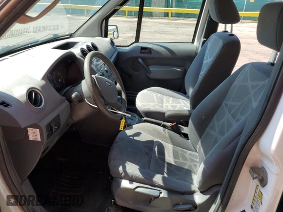2010 Ford Transit Connect XL с VIN NM0LS7AN4AT019593, выставлен на аукционе Copart как лот 61385355 с пробегом 172 015 миль миль и Списание • Salvage title. История ставок и продаж доступна на DreamBid. Изображение 7.