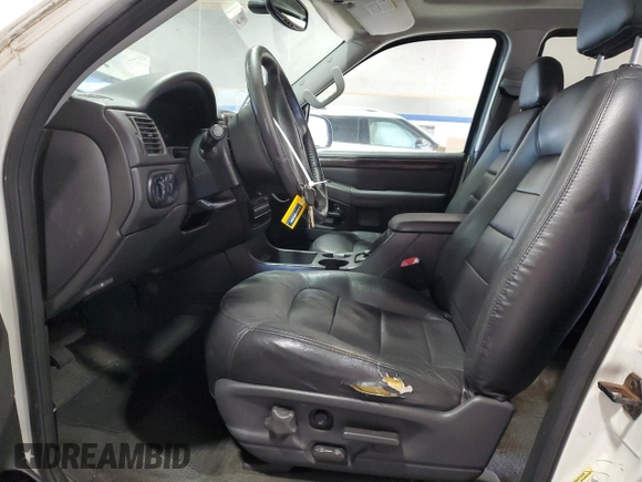 2004 Ford Explorer Limited z VIN 1FMZU75W64ZA62677, wystawiony jako Copart lot #89405465 z przebiegiem 187 875 mil mil oraz Szkoda całkowita • Salvage title. Historia ofert i sprzedaży dostępna na DreamBid. Obrazek 7.