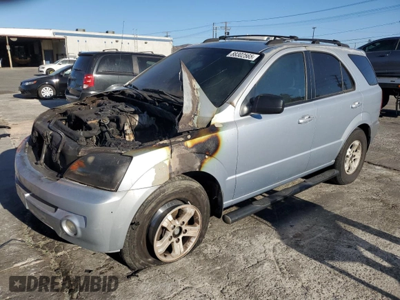 2005 Kia Sorento LX with VIN KNDJD733055363741, listed as a Copart auction lot 88302565 with 0 mi miles and Salvage Title. Bid and sale history available at carsss.com. Image 1.