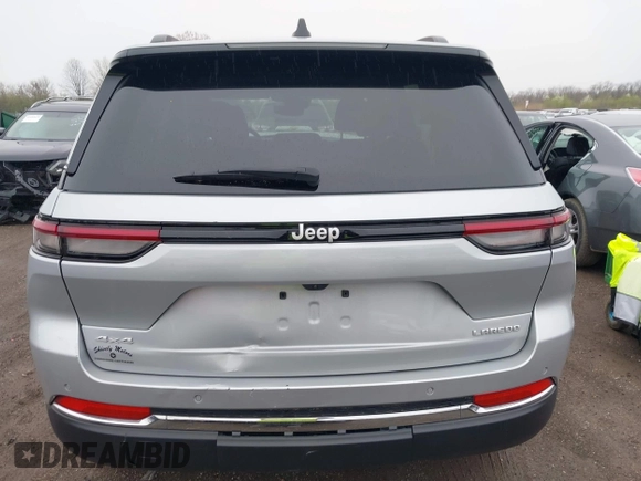 2024 Jeep Grand Cherokee Laredo X with VIN 1C4RJHAGXRC165256, listed as a IAAI auction lot 41927428 with 21,106 mi miles. Bid and sale history available at carsss.com. Image 16.