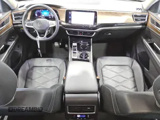 2024 Volkswagen Atlas SE z VIN 1V2HR2CA3RC539232, wystawiony jako Copart lot #55535045 z przebiegiem 33 757 mil mil oraz Czysty tytuł • Clean title. Historia ofert i sprzedaży dostępna na DreamBid. Obrazek 8.